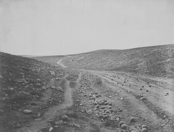 Roger Fenton, La vallée de l’ombre de la mort, 1855